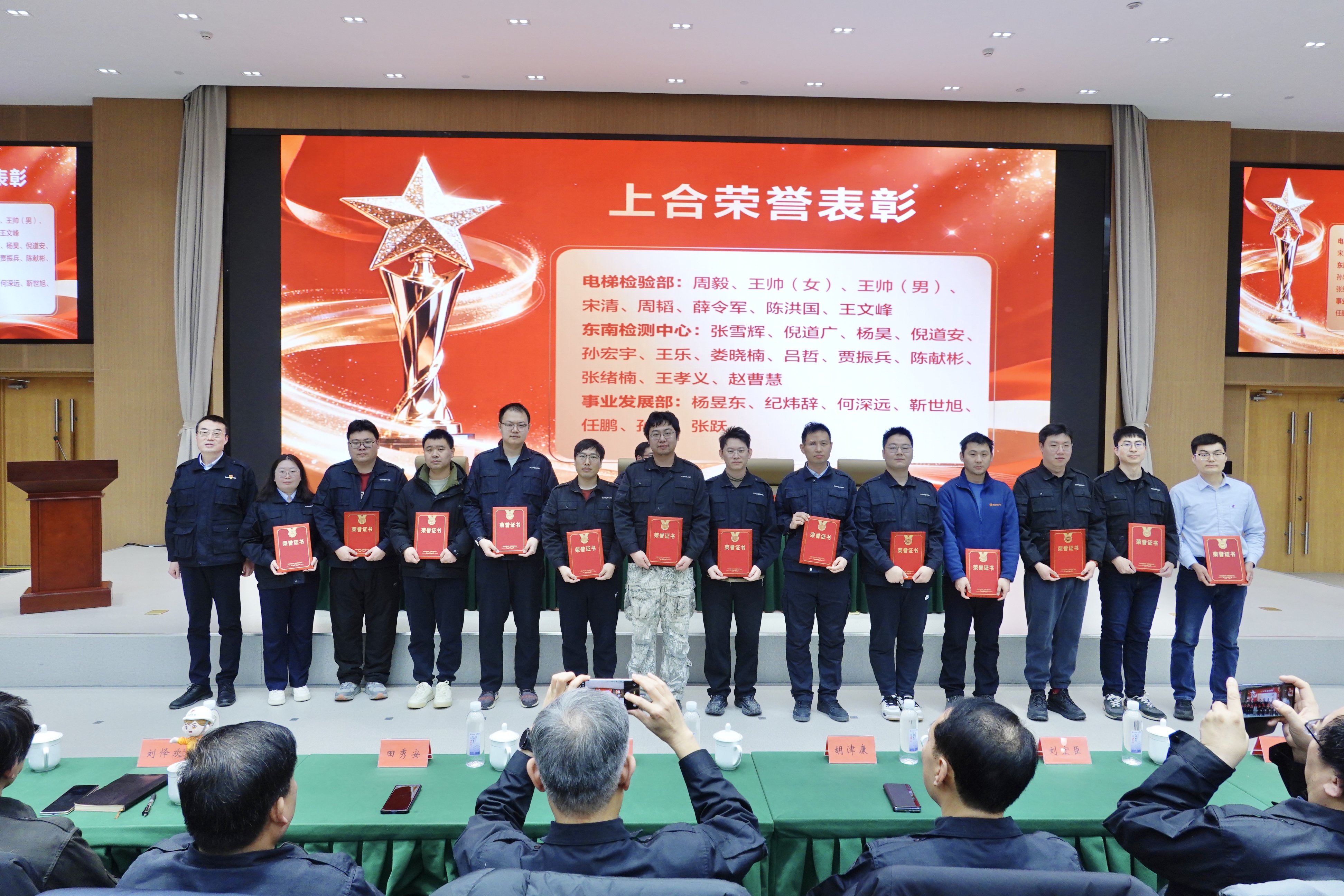 5842fba2c805bd4b12cb5fa1